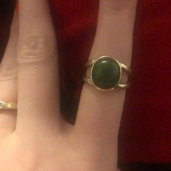 Jade ring - Picture 1 of 1